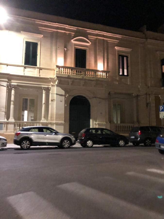Apartamento Carlo V - Con Piscina E Giardino Privati Lecce Exterior foto
