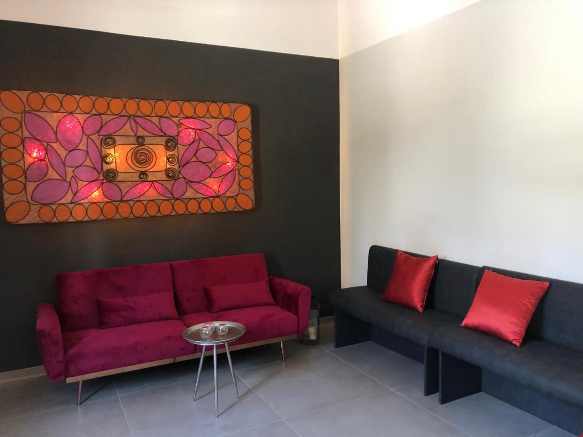 Apartamento Carlo V - Con Piscina E Giardino Privati Lecce Exterior foto