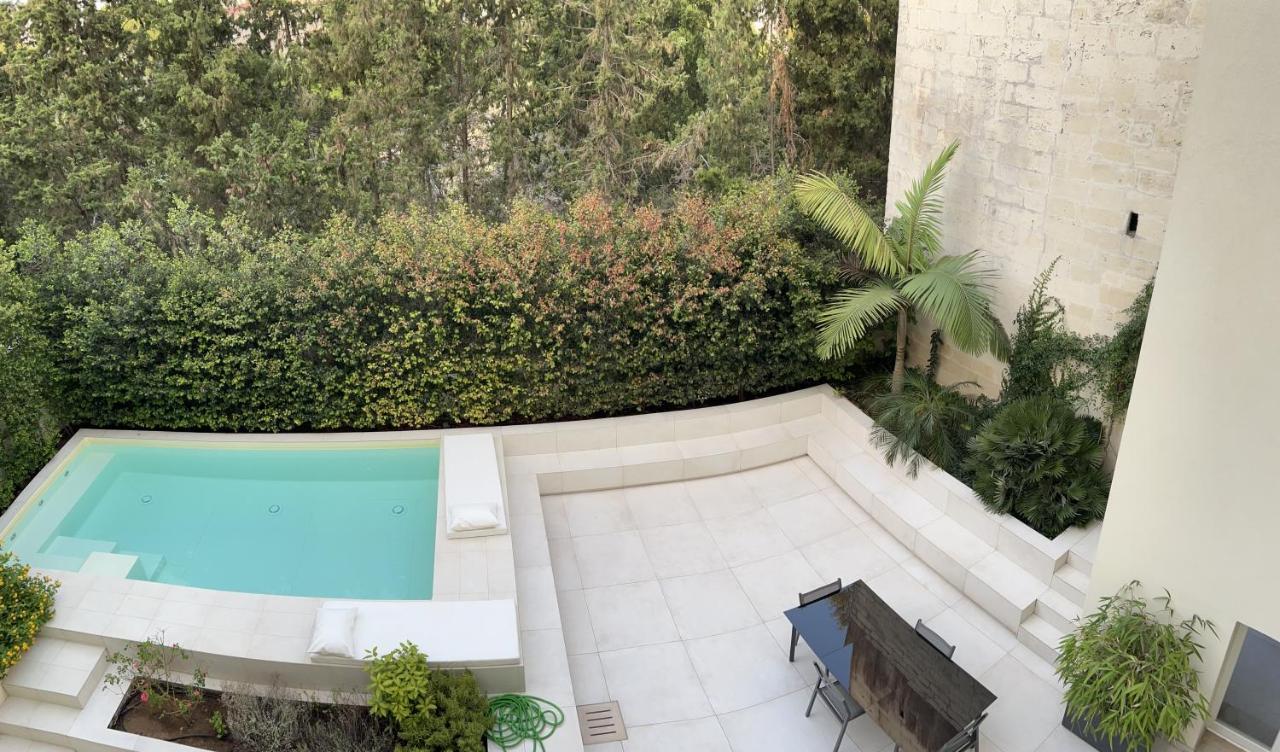 Apartamento Carlo V - Con Piscina E Giardino Privati Lecce Exterior foto